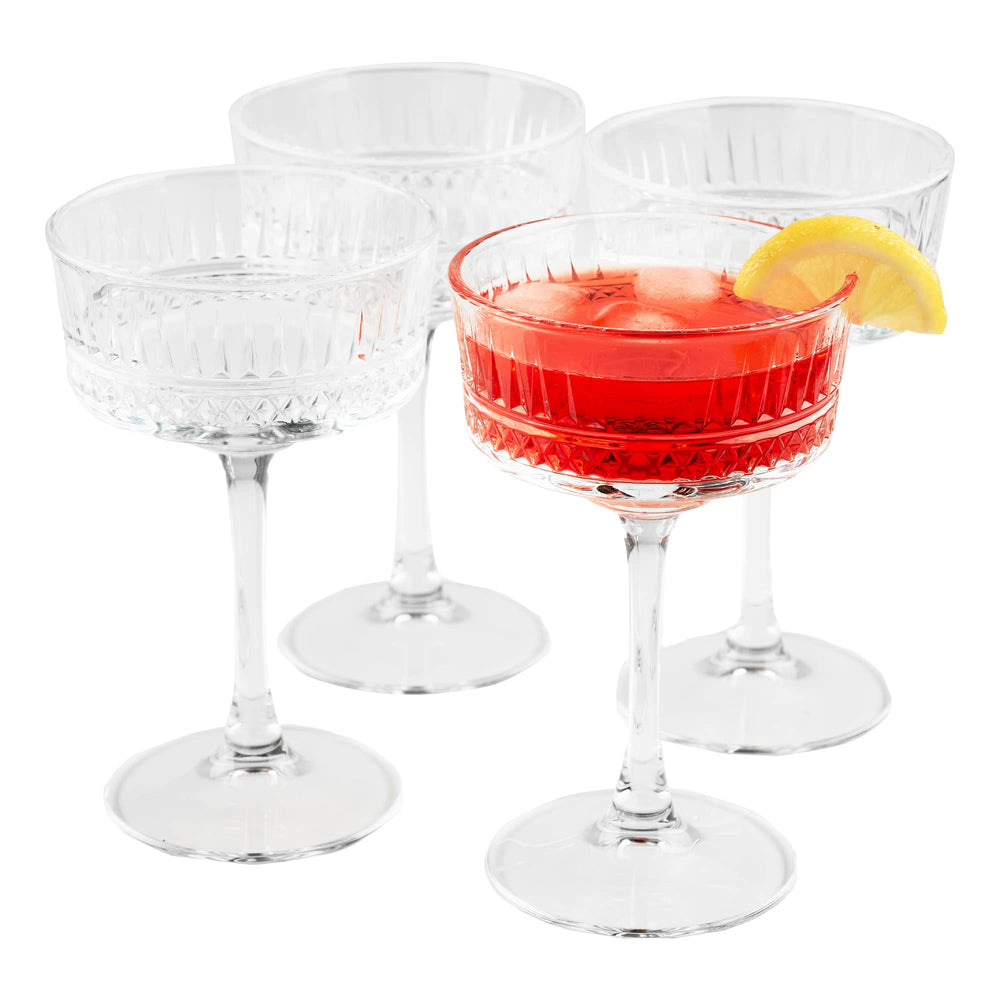 the mask el turko table festive intégrant verres pour atmosphère élégante