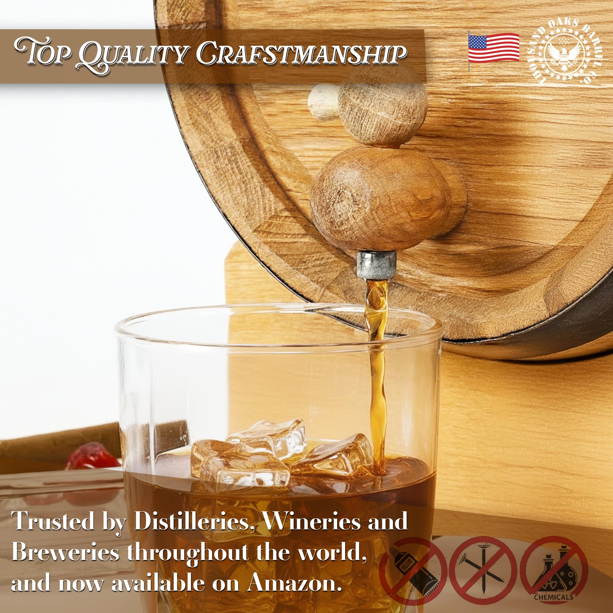 Thousand Oaks Barrel à côté d'un verre pour visualiser la contenance