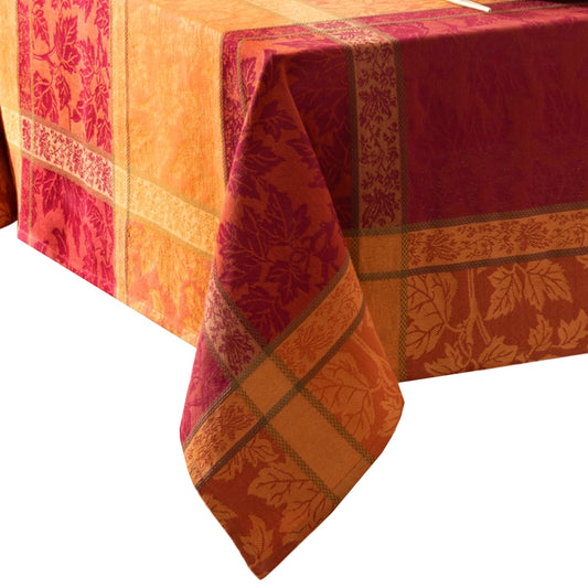 Threadmade nappe Maplewood vue face montrant motif automnal et finition élégante