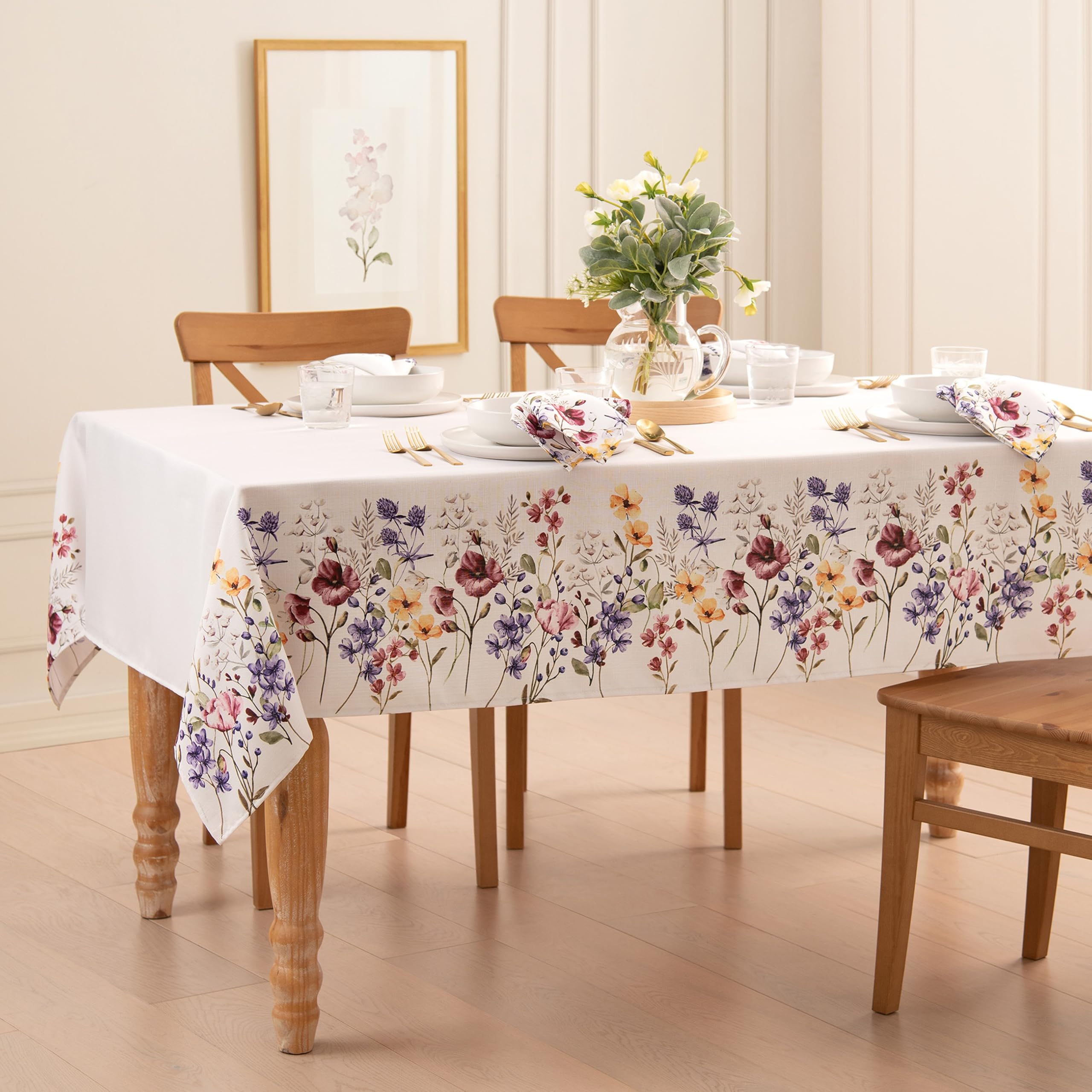 Threadmade bordure florale détaillée montrant couleurs vives et finition