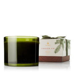 Thymes bougie Frasier Fir face présentant esthétisme et parfum chaleureux