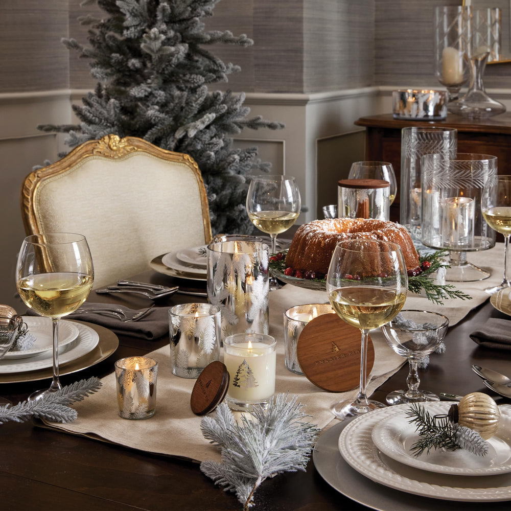 Thymes bougie Frasier Fir détail de finition lustrée accentuant aspect premium