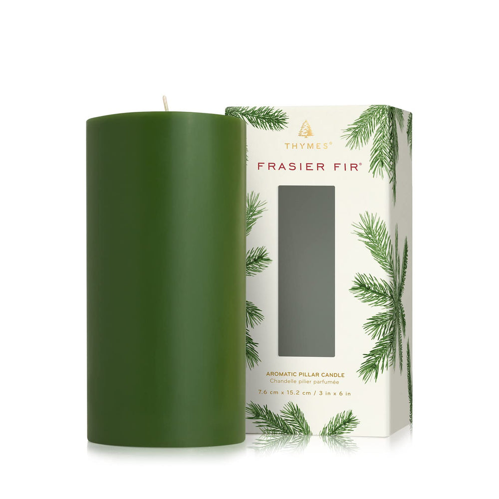 Thymes Frasier Fir pilier devant, design vert et décor élégant