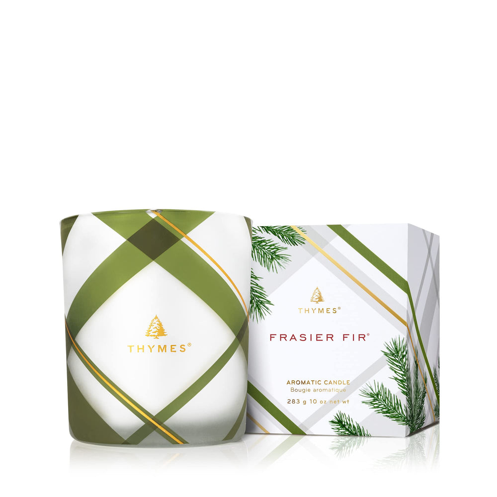 Bougie Thymes Frasier Fir en verre vert et blanc vue avant pour décoration hivernale