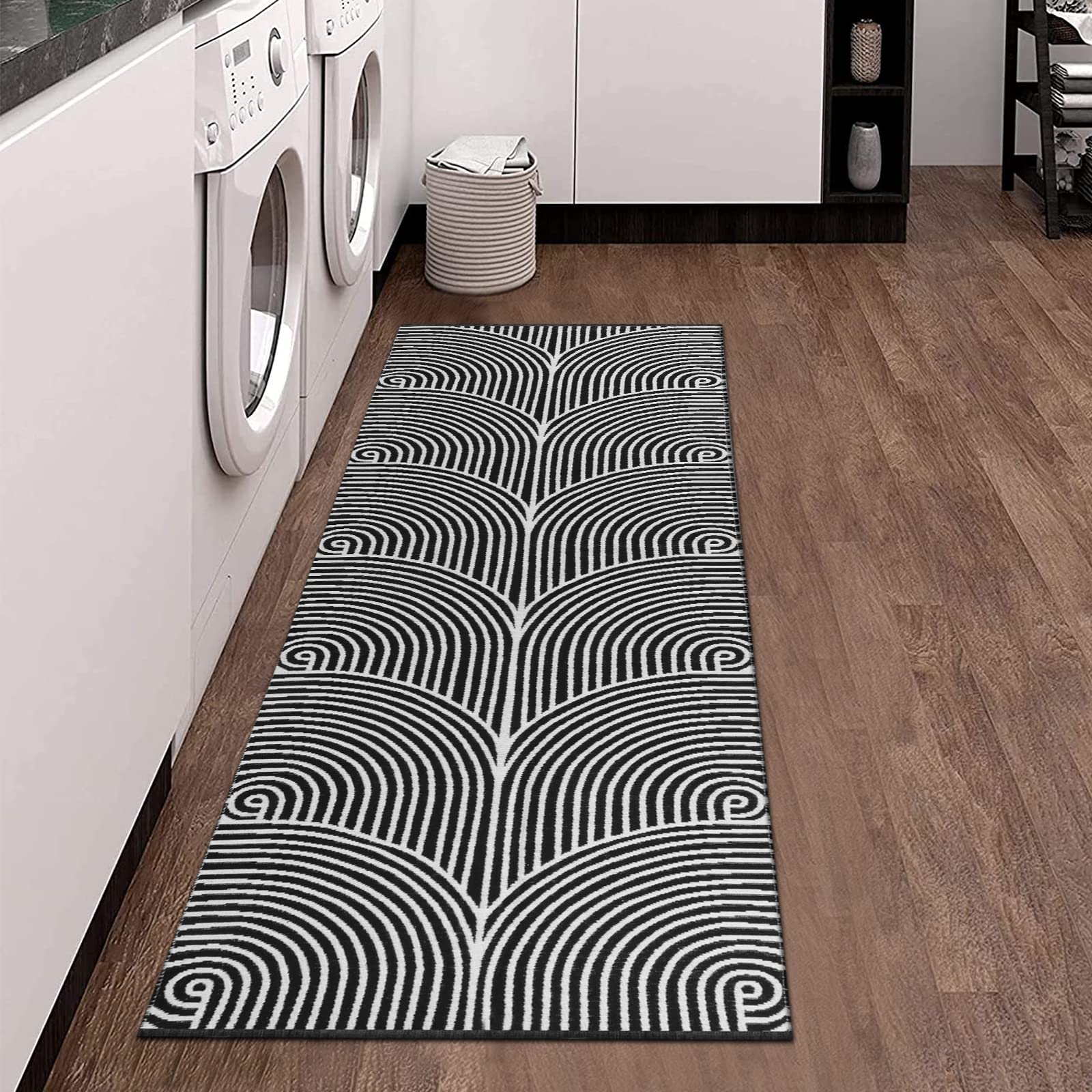 Tiffasea tapis dans une salle de bain moderne offrant confort et style