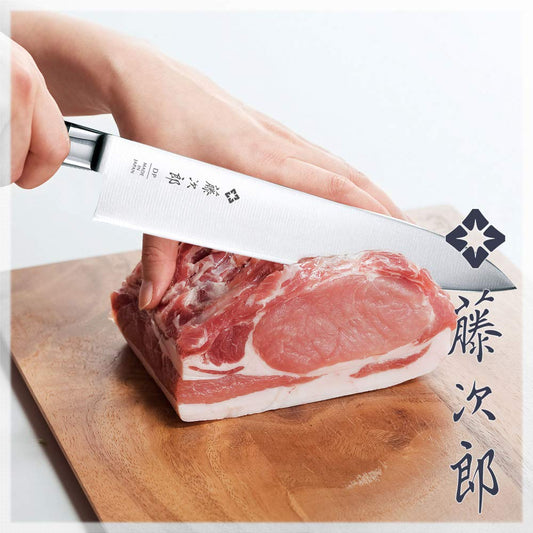Tojiro lame profil gros plan en acier VG10 illustrant la qualité et la durabilité