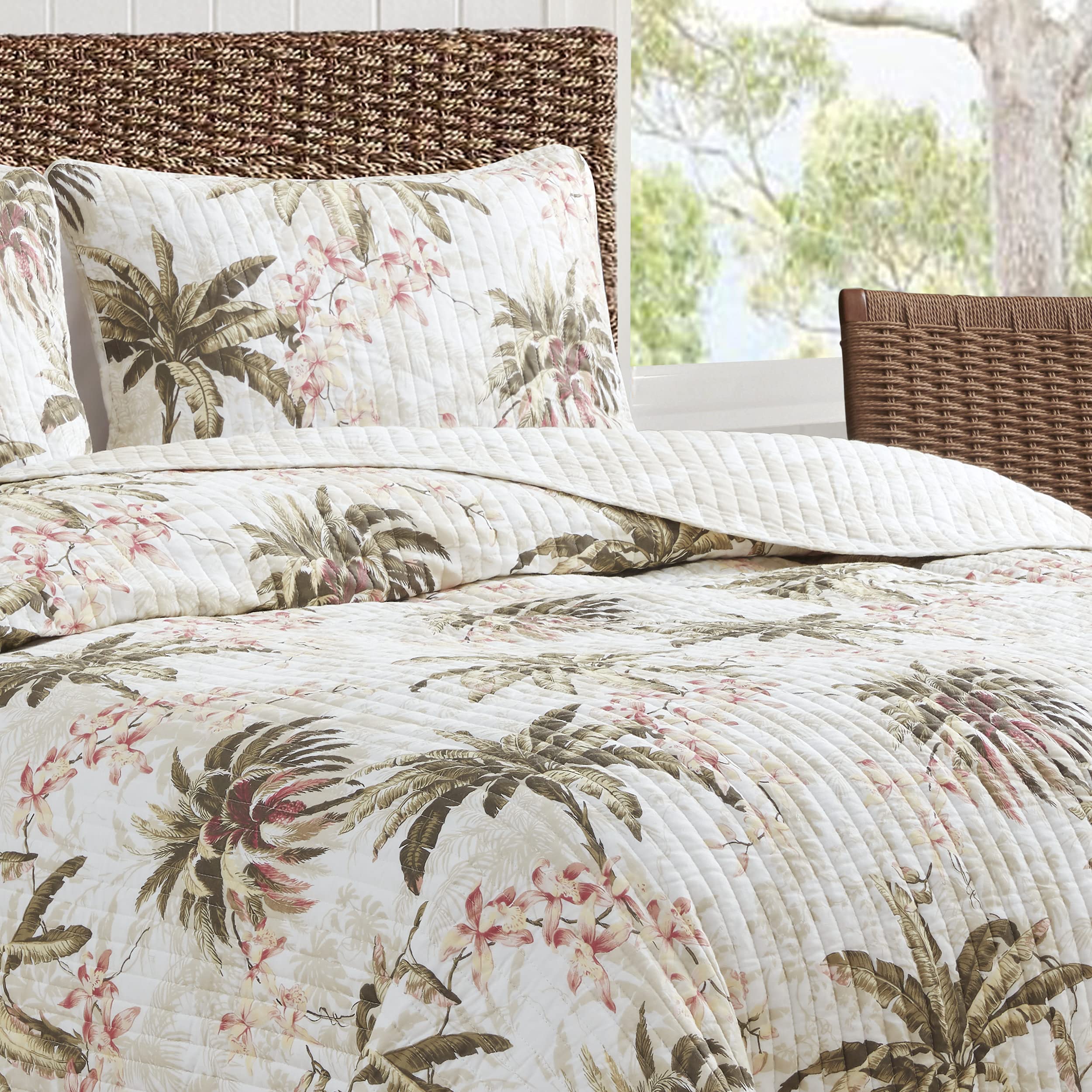 Tommy Bahama deux taies king en gros plan montrant lisseur et confort