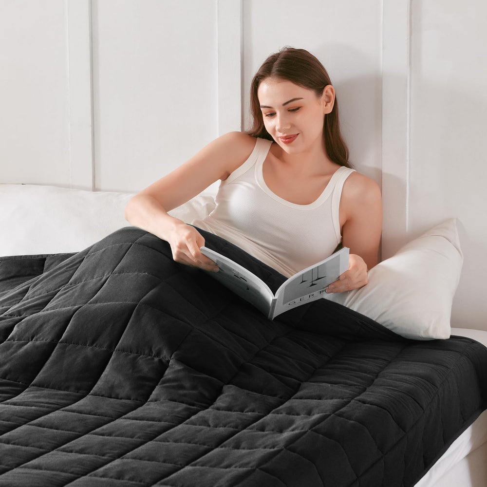 Topblan scène détente avec couverture montrant confort pour lecture et sieste