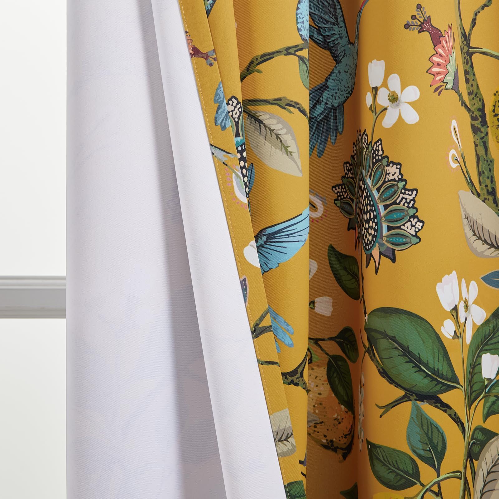 Topfinel panneaux dans une nurserie donnant motif apaisant et protection