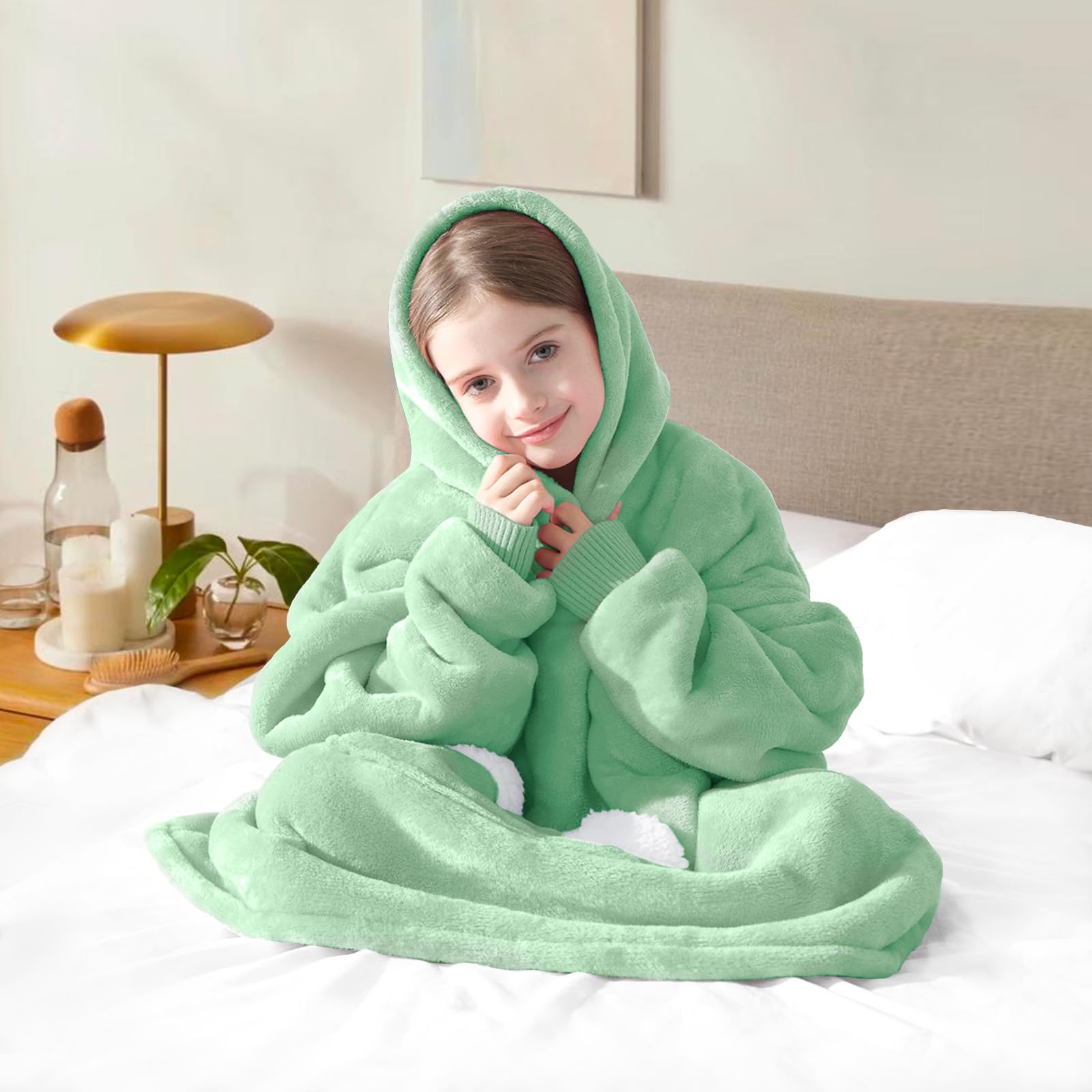 Touchat capuche et poches kangourou montrant rangement pratique