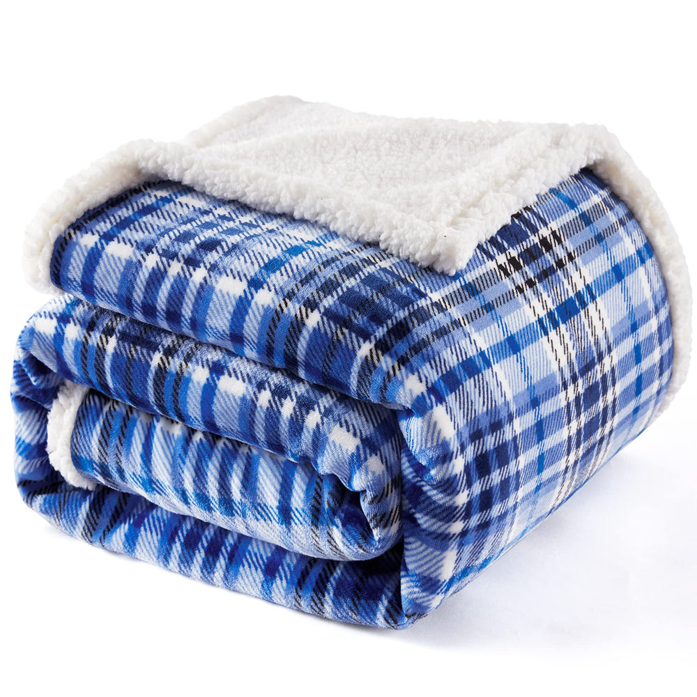 Touchat plaid face avant affichant motif bleu plaid et bénéfice décoratif