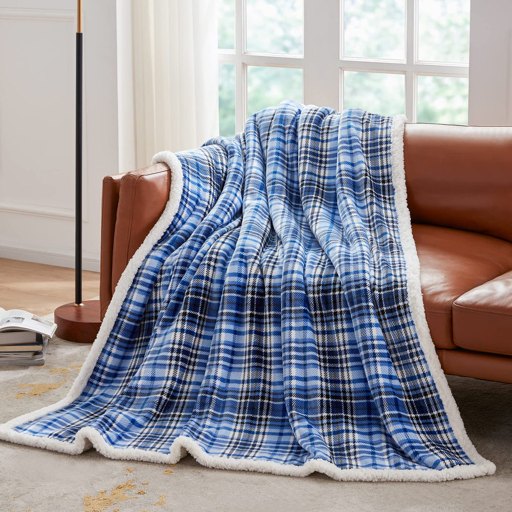 Touchat sherpa gros plan montrant texture duveteuse et chaleur isolante