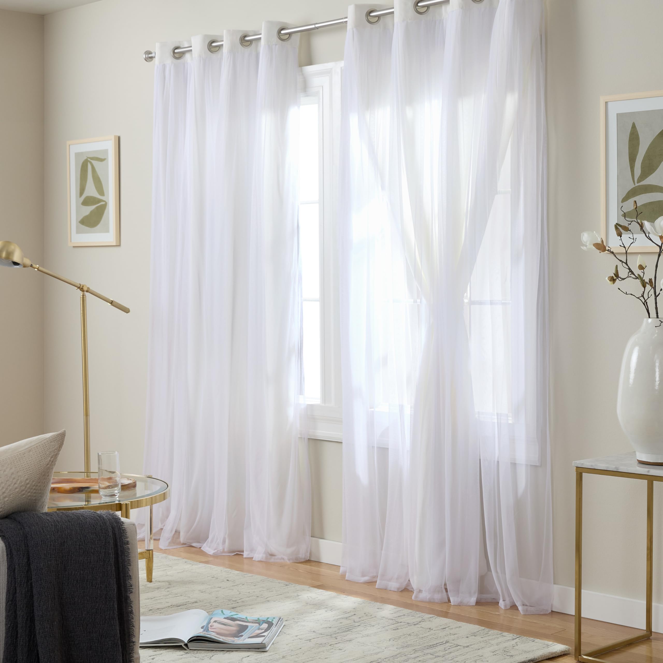 TOWN & COUNTRY LUXE Talia détail double couche montrant le voilage et l'occultant pour modulation lumière