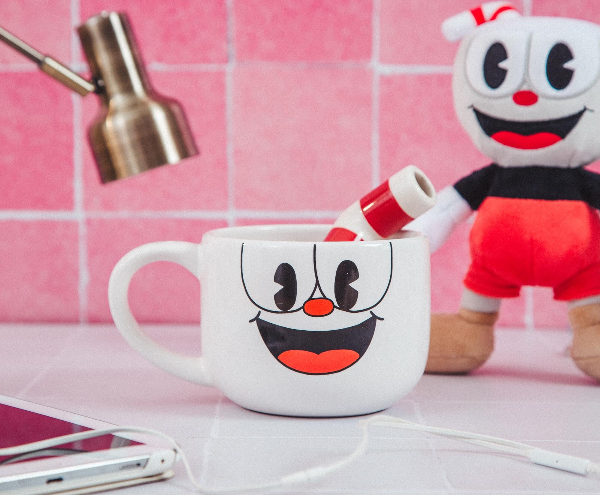 Toynk Cuphead étiquette montrant capacité 20 oz idéale pour longues boissons