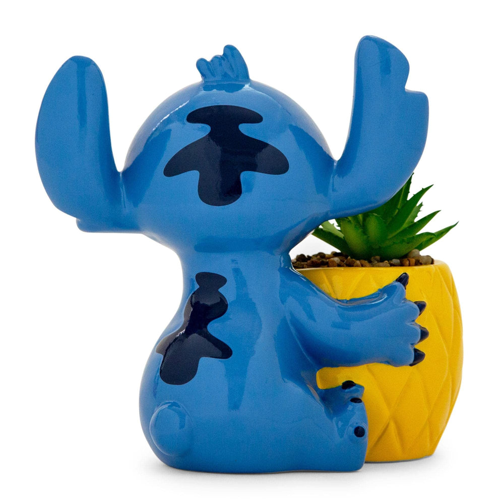 Toynk Disney Lilo & Stitch comparaison d'échelle illustrant taille compacte