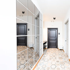 TRAHOME miroir utilisé dans home gym pour corriger posture et entraînement