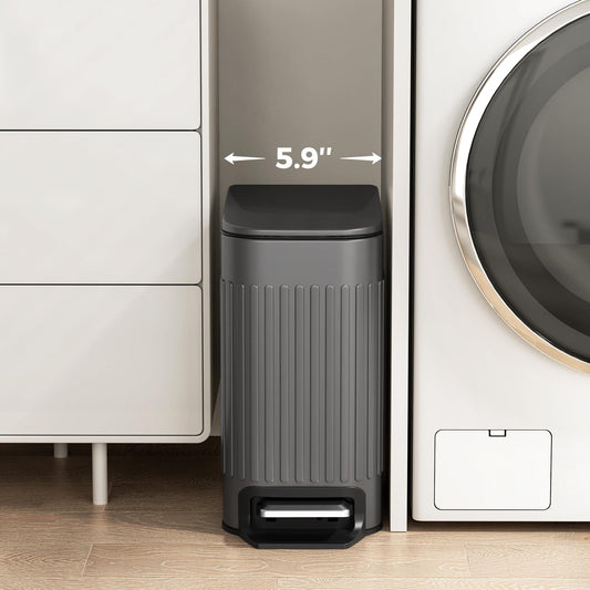 TrashAid gros plan embossage inox montrant texture décorative et résistance