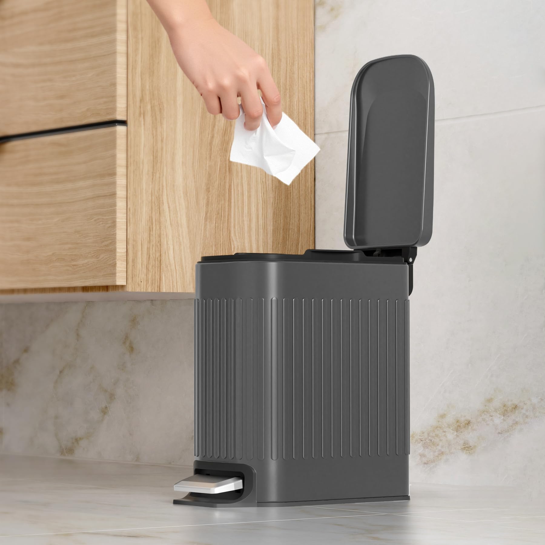 TrashAid surface anti-trace en gros plan, garde un aspect propre facilement