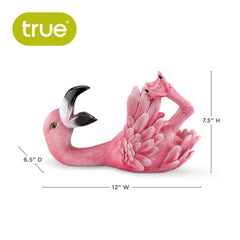 True Flirty Flamingo tenant une bouteille montre stabilité et praticité