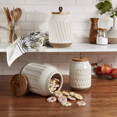TTU Ziggy couvercle acacia gros plan, poignée boucle pratique et durable