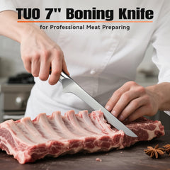 TUO couteau en action tranchant viande, contrôle précis lors du désossage