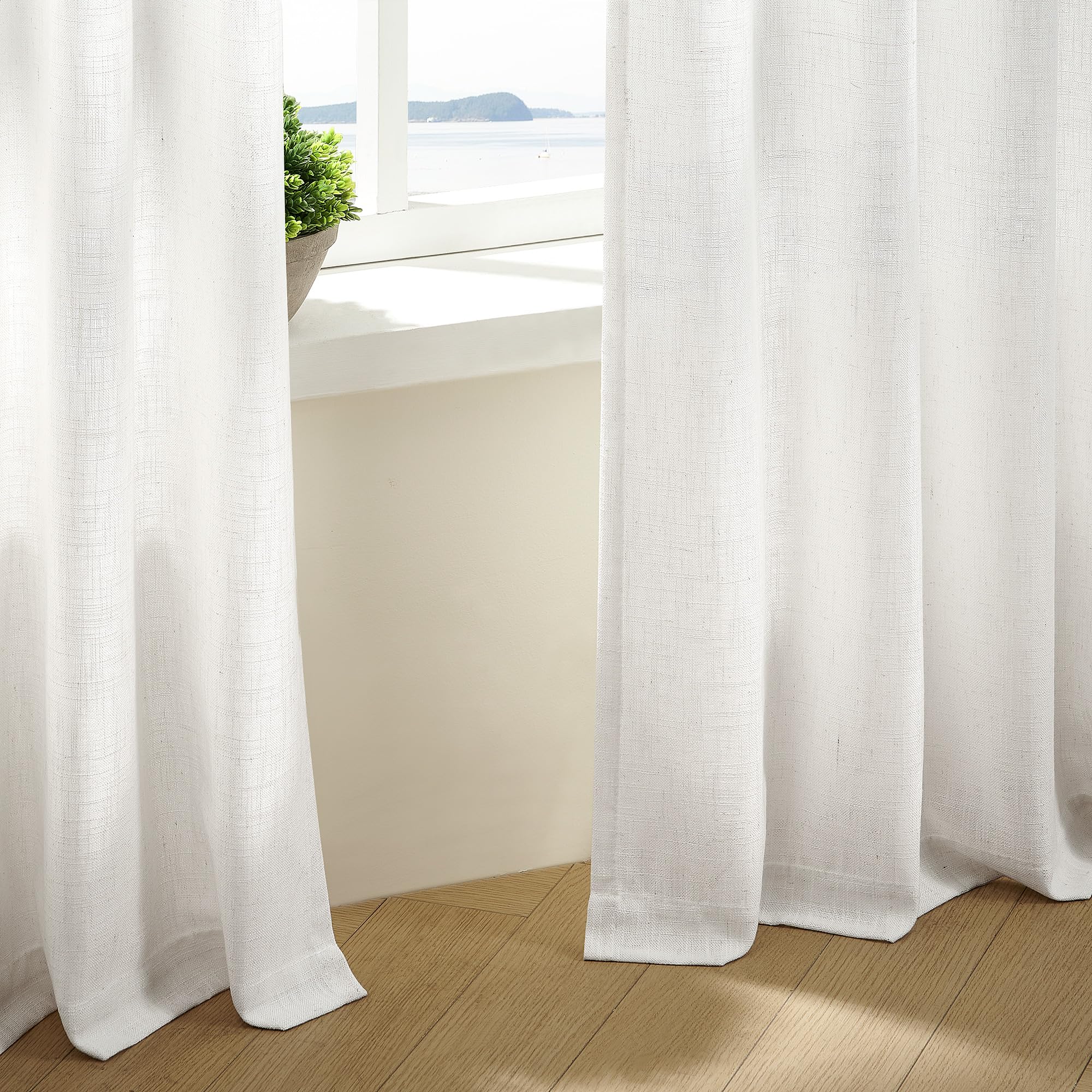 TWODRAPES vue arrière patte cache tringle cachant la tringle proprement