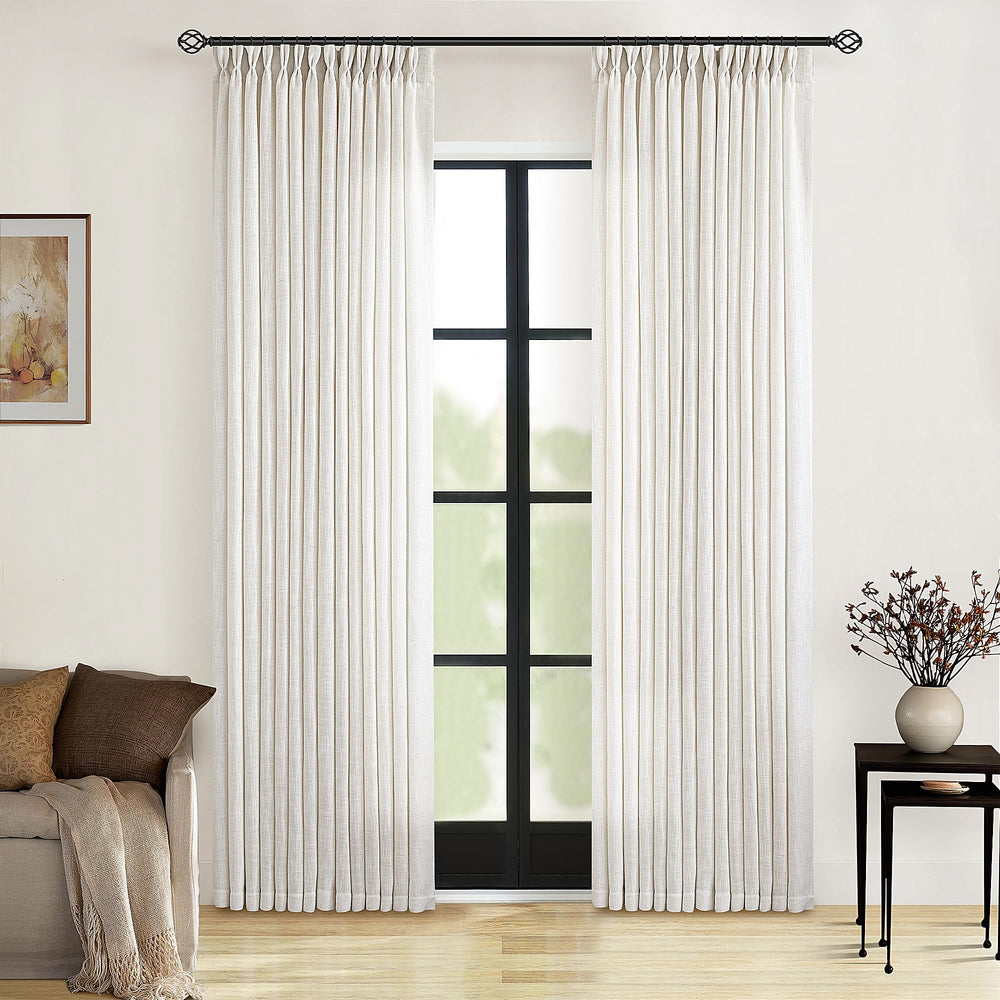 TWODRAPES panneau frontal posé sur porte-fenêtre apportant élégance