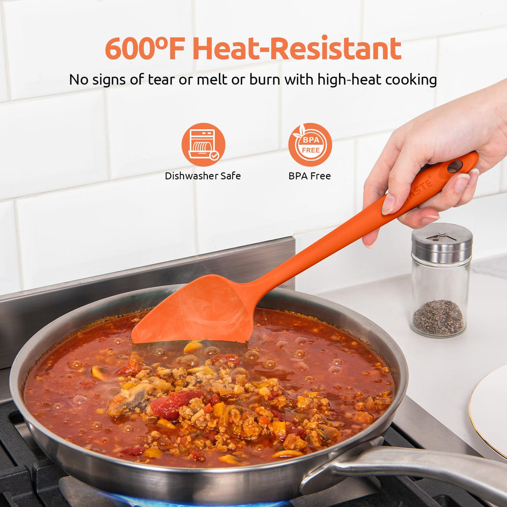 U-Taste spatule en action dans un bol facilitant le raclage efficace