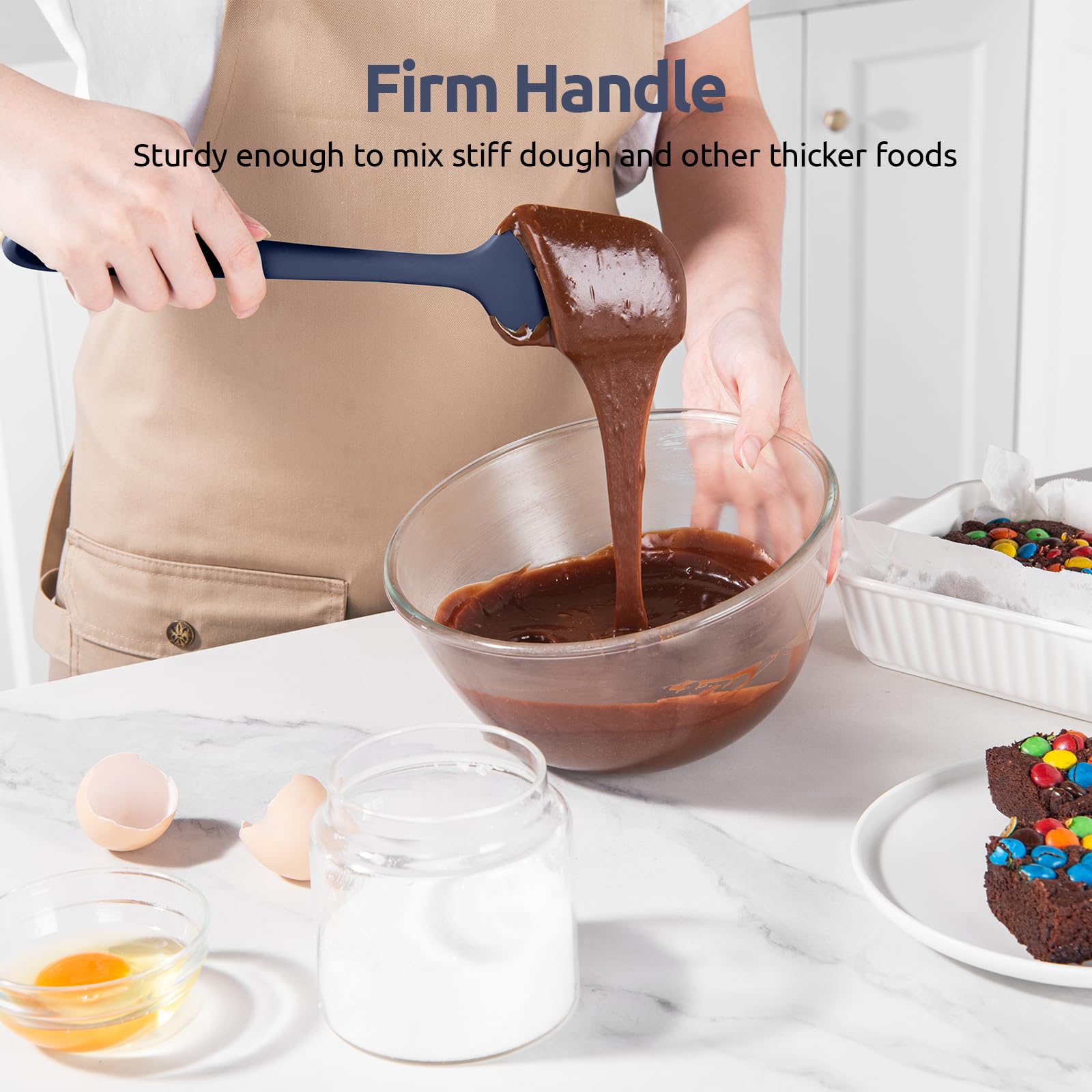 U-Taste spatule sur poêle chaude illustrant la résistance thermique jusqu'à 600ºF