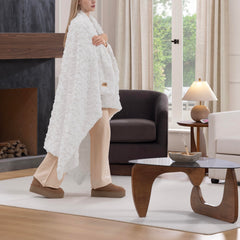 UGG Adalee gros plan sur la texture ondulée offrant relief décoratif et confort