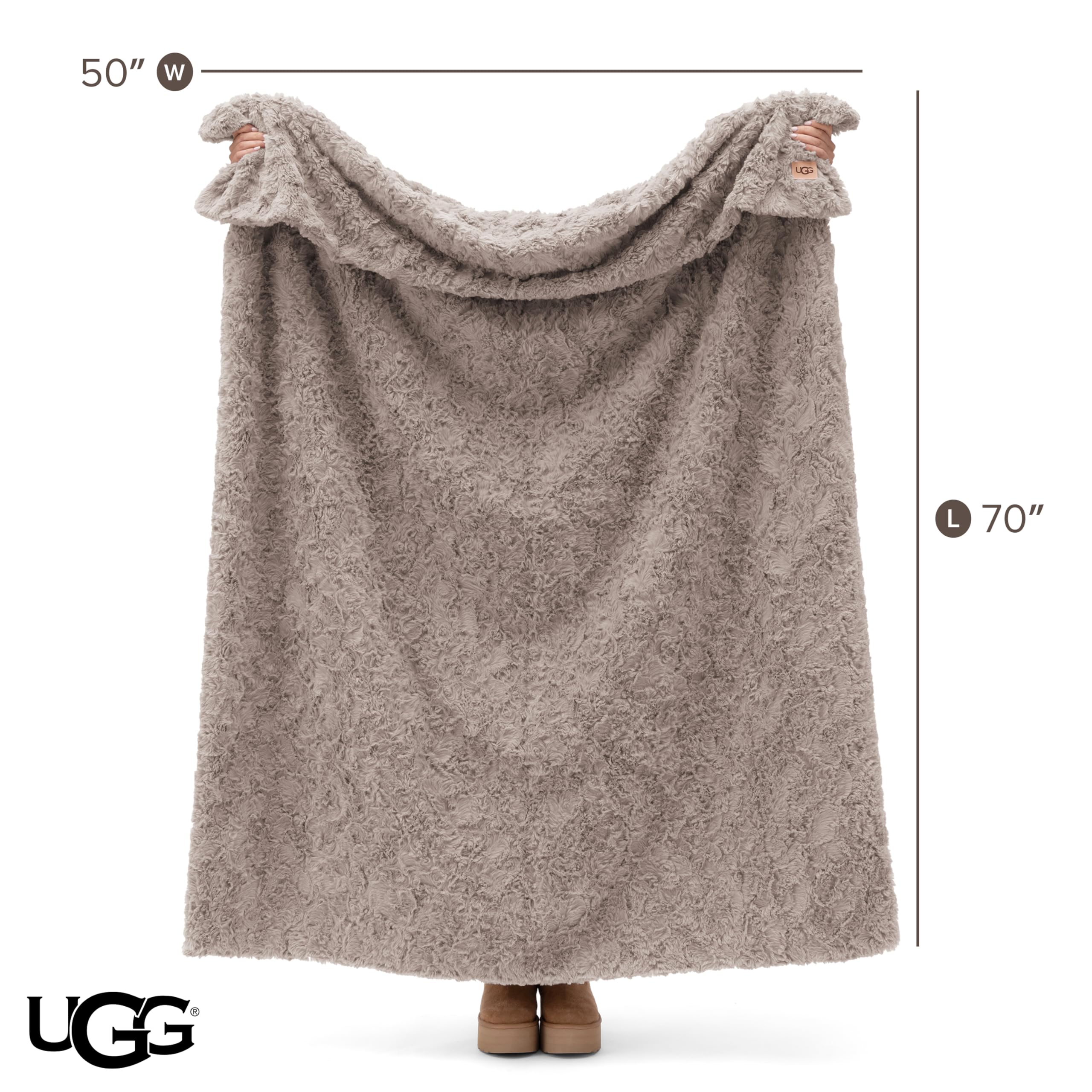 UGG Adalee en ambiance salon neutre ajoutant chaleur visuelle