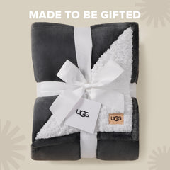 UGG Nita détail couture bord solide pour durabilité visible