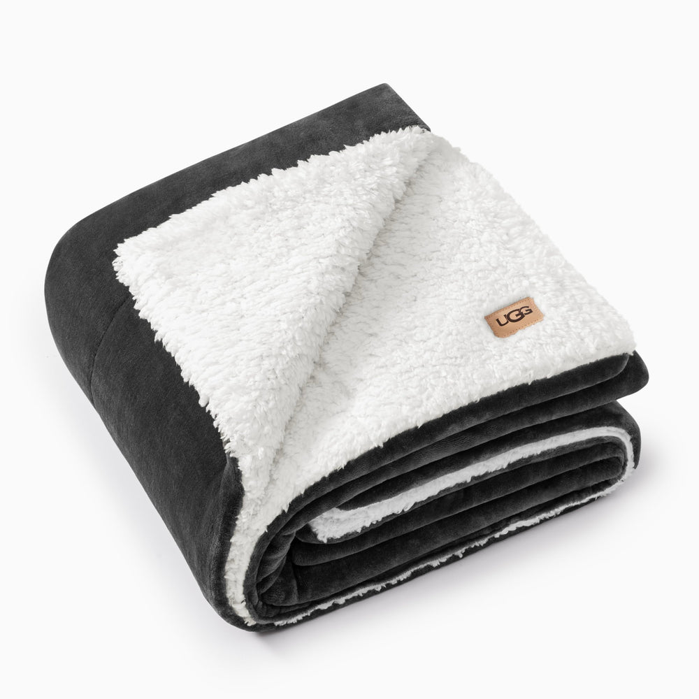 UGG Nita recto montrant la texture structurée et résistance décorative