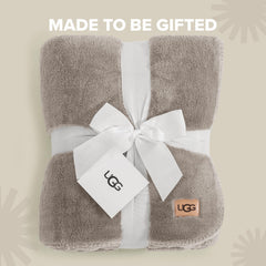 UGG détail des coutures et rebord illustrant durabilité et finition soignée