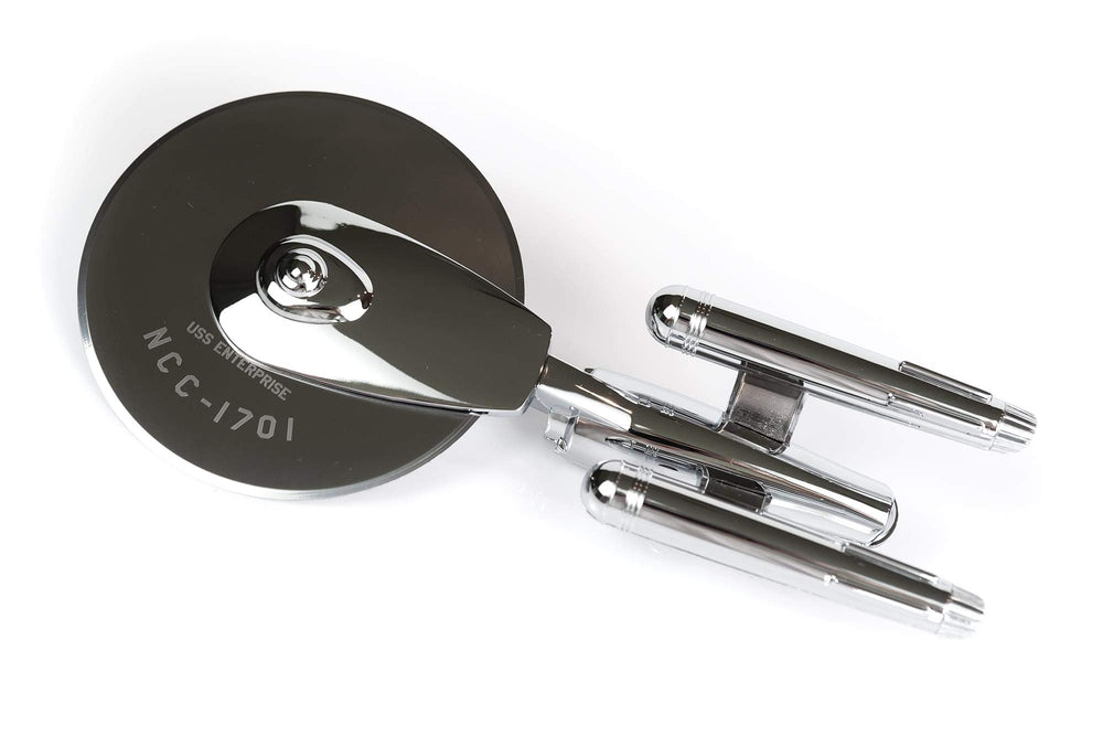 Ukonic coupe-pizza USS Enterprise vue avant mettant en valeur le design de collection