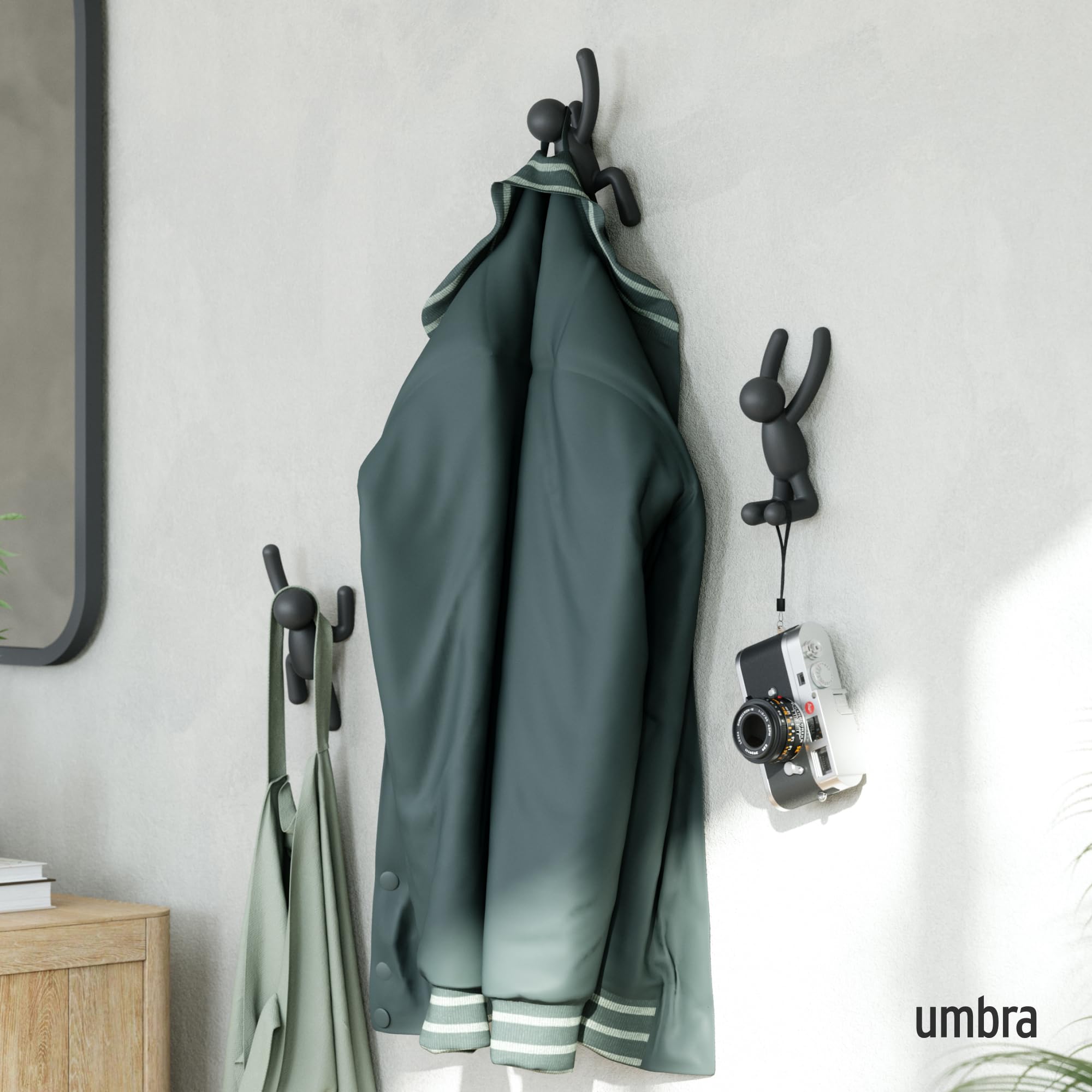 Umbra Buddy gros plan sur plastique moulé montrant solidité et finition