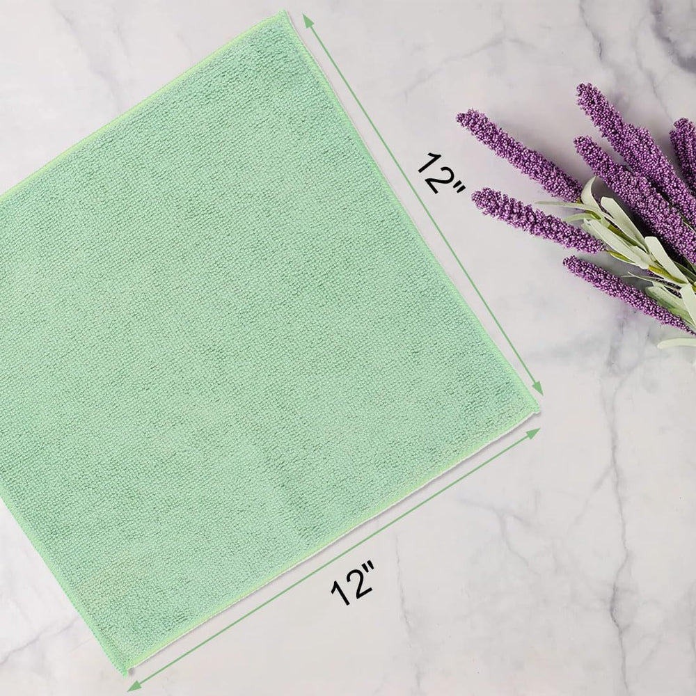 UNIMADE gros plan sur microfibre montrant la douceur et l'absorption
