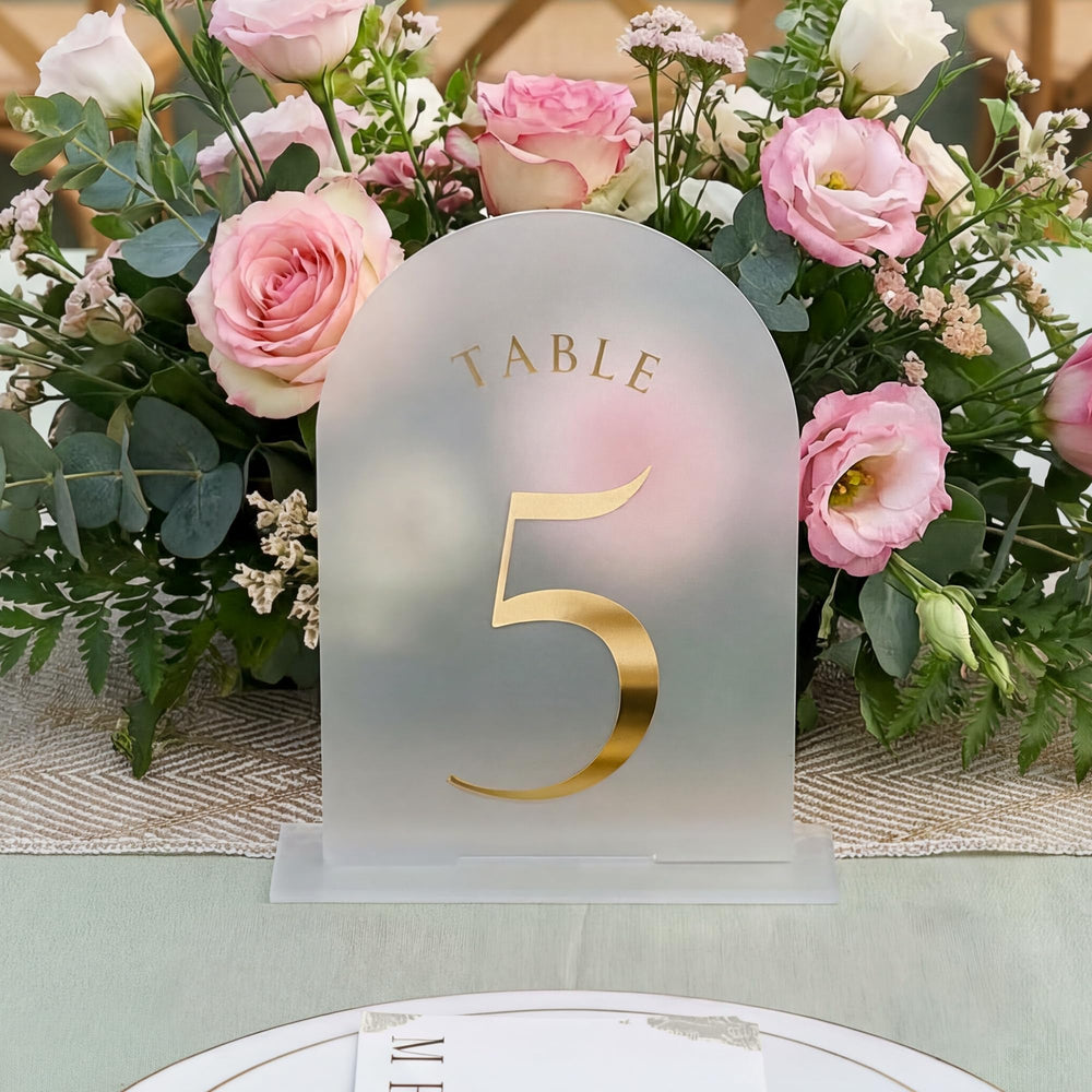 UNIQOOO posé au centre de table montrant intégration décorative