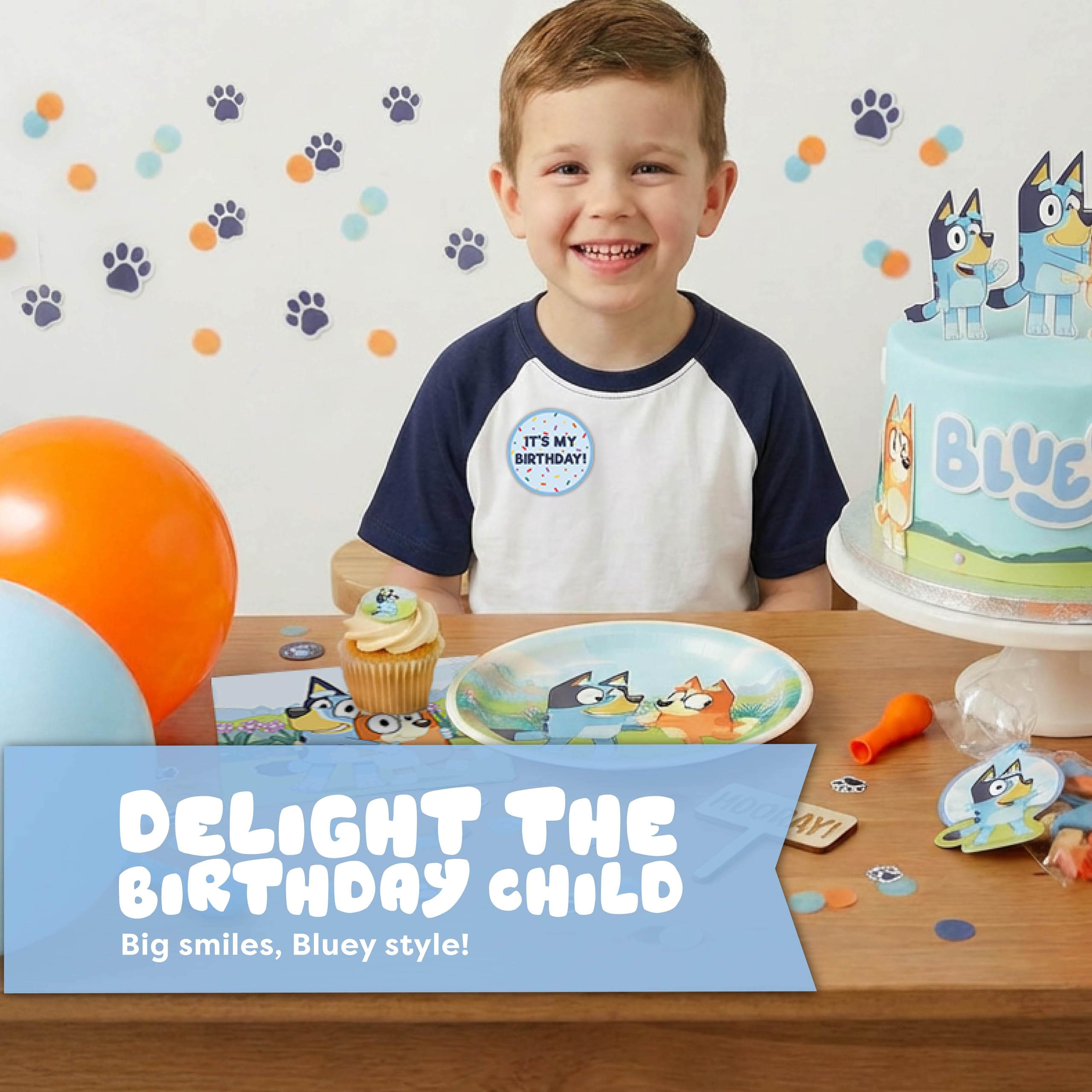 Unique Bluey table anniversaire mise en scène créant une ambiance joyeuse
