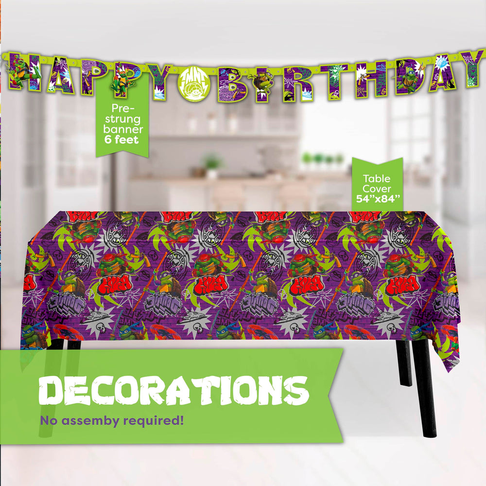 Assiettes et serviettes Unique TMNT empilées, design coloré facilitant le service