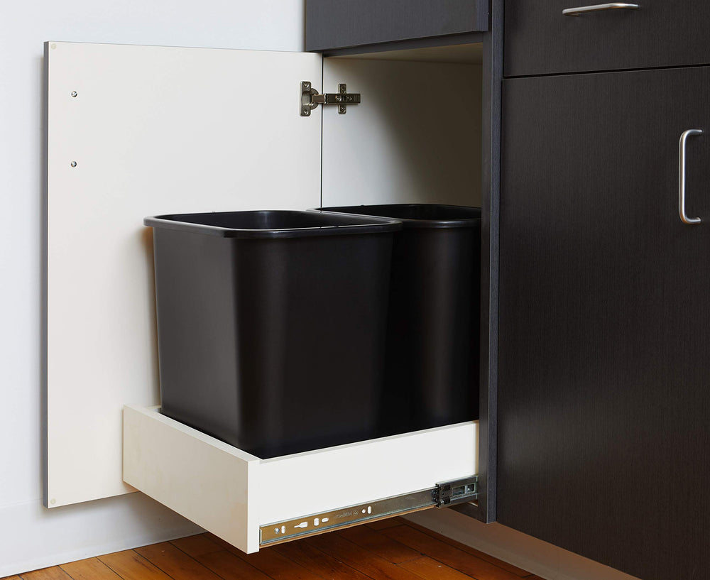 United Solutions corbeille sous bureau illustrant optimisation d'espace et discrétion