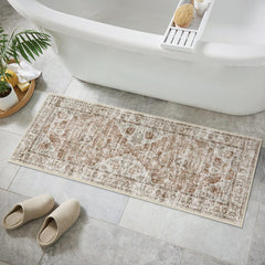 Uphome tapis devanture recto montrant style bohème et accueil confortable