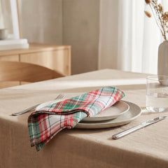 Urban Villa serviette utilisée à table, praticité pendant le repas