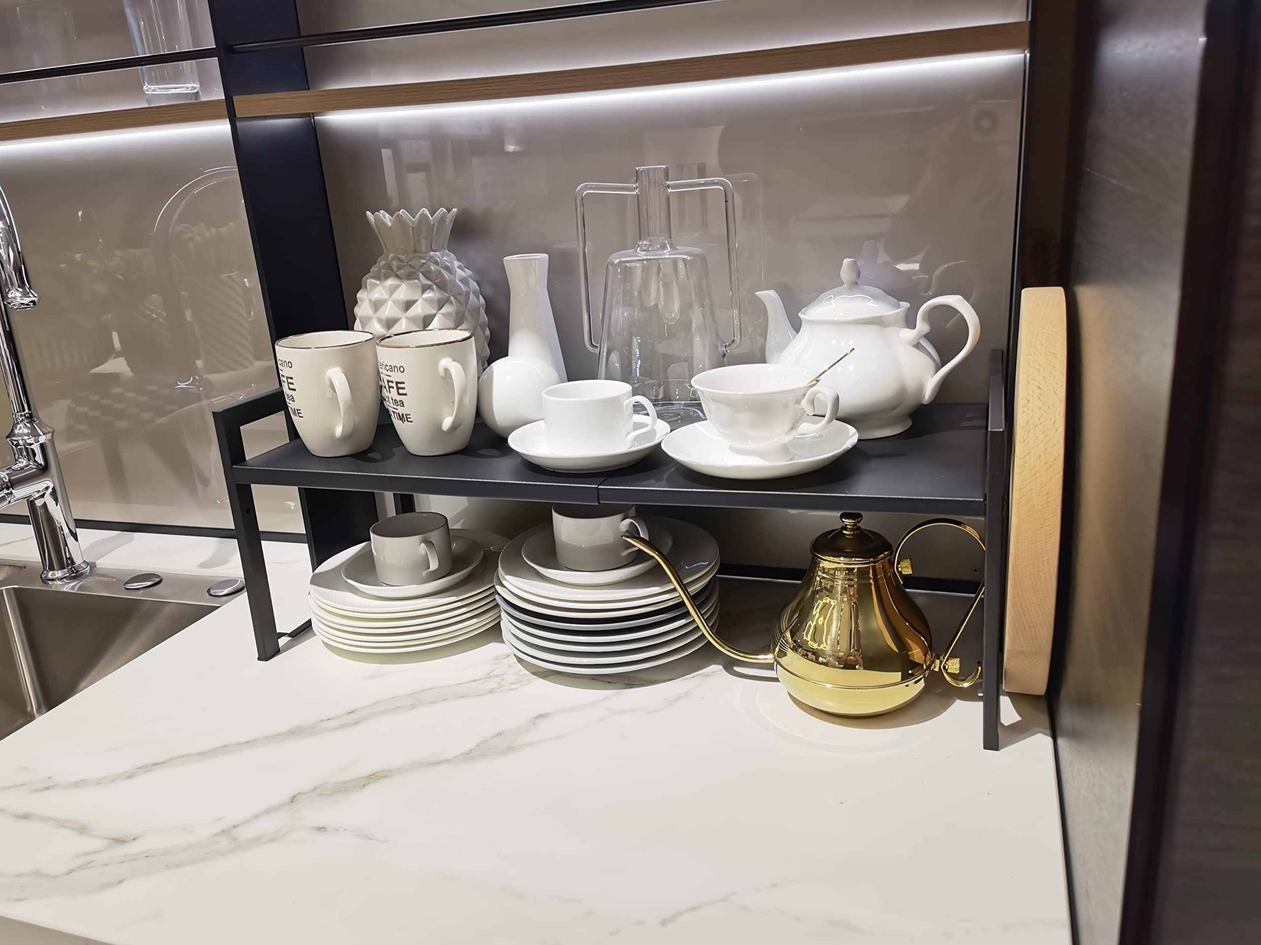 Urhomey plus comparaison d'échelle montrant profondeur 10,6" adaptée aux assiettes et blender