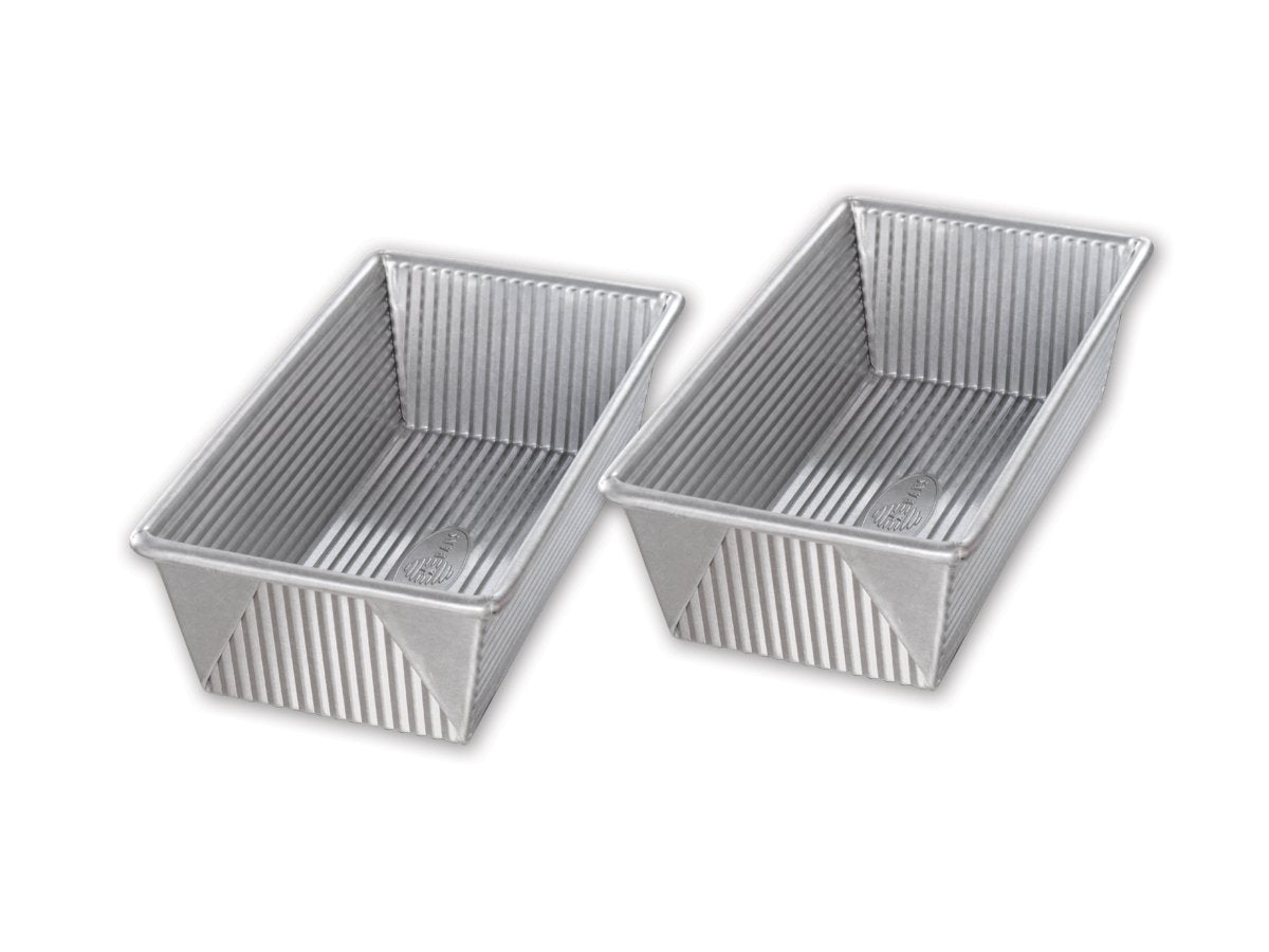 USA Pan moule face avant montrant la finition et la forme pour cuisson uniforme