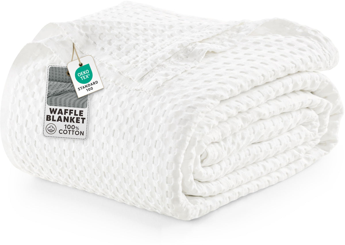 Utopia Bedding vue de face de la couverture blanche montrant le drapé et l'élégance