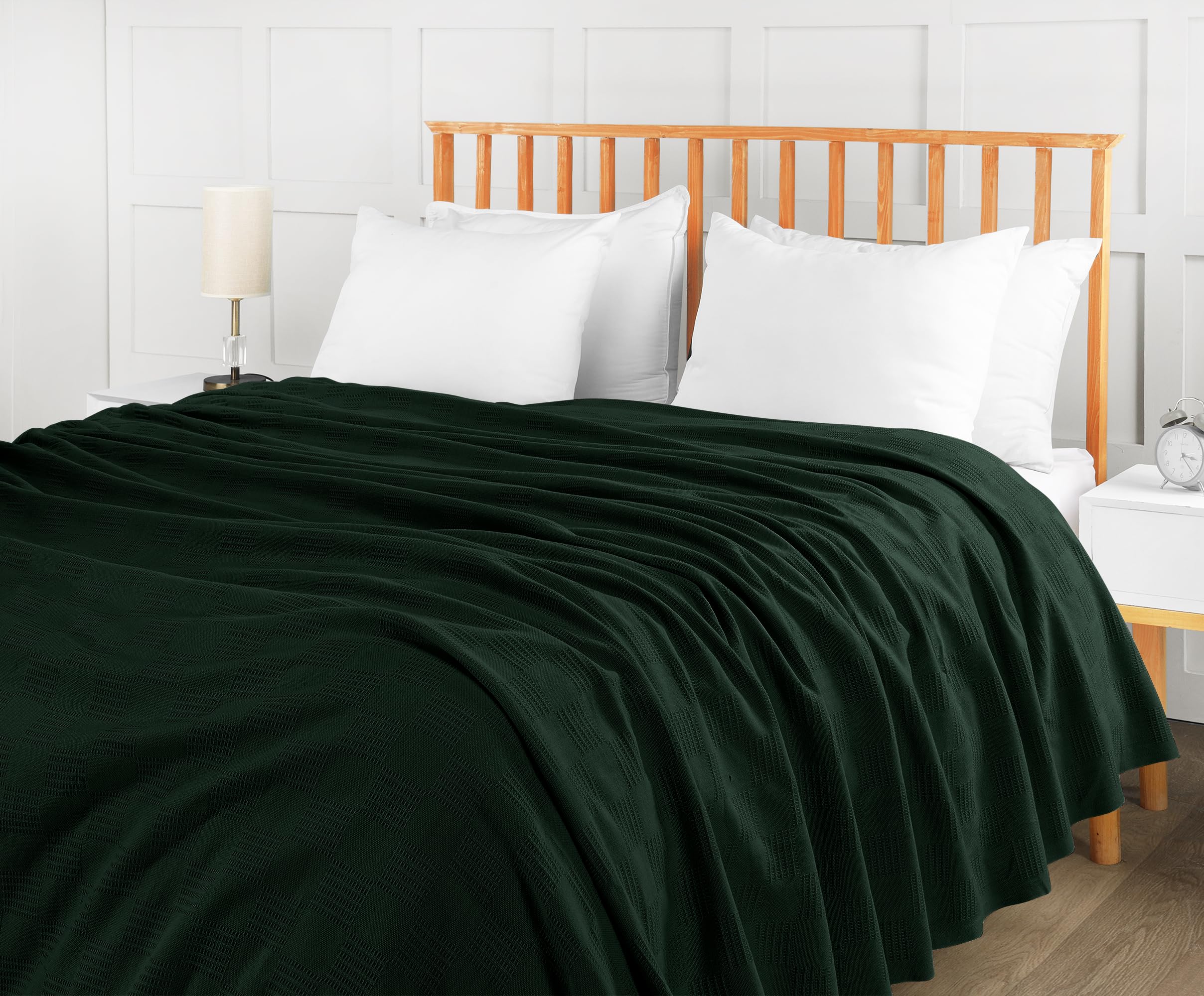 Utopia Bedding couverture drapée sur canapé, usage polyvalent et déco