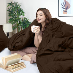Utopia Bedding gros plan sur la microfibre brossée, douceur et confort visibles