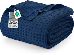 Utopia Bedding image face du plaid king size bleu marine montrant finition élégante
