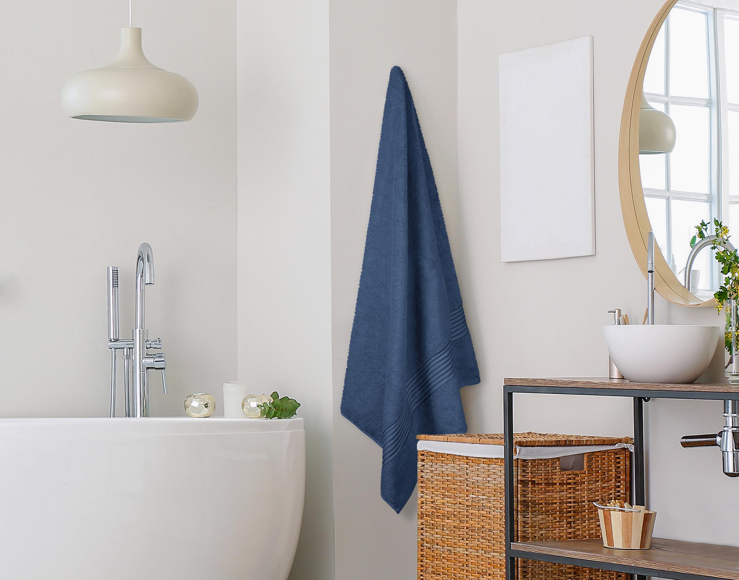 Utopia Towels serviette étalée au bord de la piscine montrant polyvalence et séchage